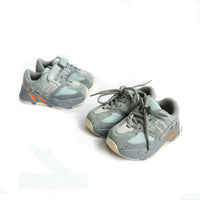 MOF Kids light gray textured strap &amp; lace up sneakers